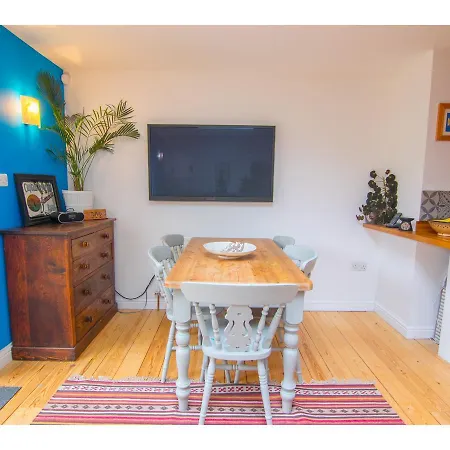 Spacious 2br Garden Flat For 6 In * Bristol